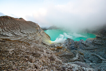 vulkan kawah ijen iauf der insel java