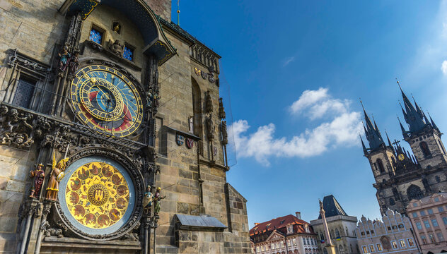  clock in Old Town Square in Prague, Czech Republic