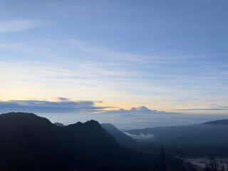 Obraz premium Sunrise on Mount Penanjakan looking towards Mt Bromo, Java, Indonesia