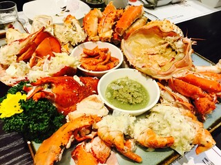 Steamed Blue Crab with Fresh Herbs and Seasonings