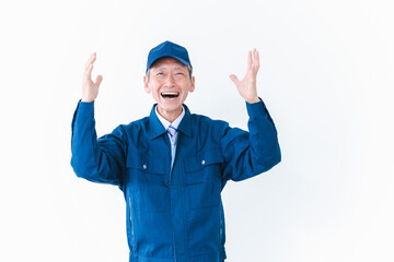 大喜びをする中小企業の経営者