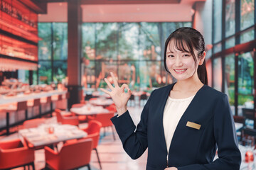 レストランで働く若い女性