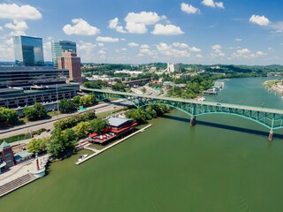 Naklejka premium Gay Street Bridge crossing the Tennessee River into downtown Knoxville, Tennessee, United States Of America.