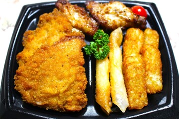 おかずの鶏肉盛合せ