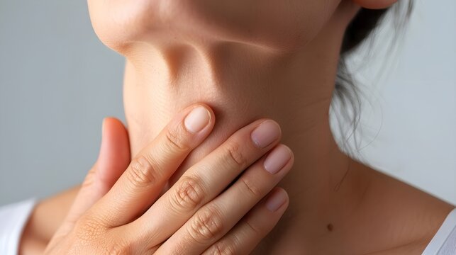 Thyroid Gland Issues in Women A Complete Guide to Recognizing and Treating Swollen Neck Symptoms