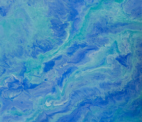 青色の絵具で塗った背景