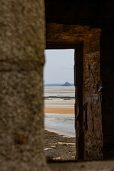 Fototapeta premium La baie du Mont-Saint-Michel depuis la cabane Vauban de Carolles, Manche, Cotentin, france