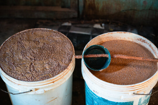 Fermenting Mbege, Banana Beer, Mto Wa Mbu Tanzania