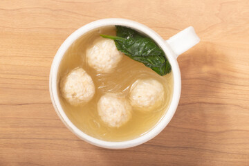 鶏つくね　春雨スープ
