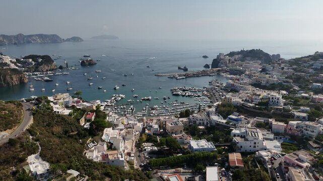 Il porto dell'Isola di Ponza, Lazio, Italia, Meditterraneo. 
Vista Aerea drone dell'isola pi&ugrave; bella d'Italia. Mare, estate, vacanza.