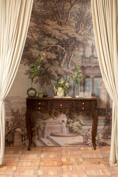 Interior decor items victorian style
