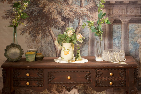 Interior decor items victorian style