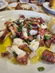 octopus with vegetables 