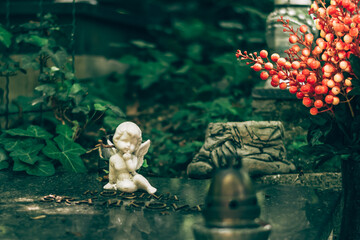 angel status on the grave