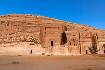 Sandsteingräber im Wüstenland AlUla Medina Saudi-Arabien in Hegra der UNESCO, Welterbestätte