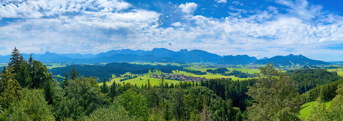 Panorama Burgruine Eisenberg, Blick auf Zell