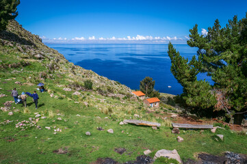 Calvaire et baie de Copacabana en Bolivie sur les bords du lac Titicaca