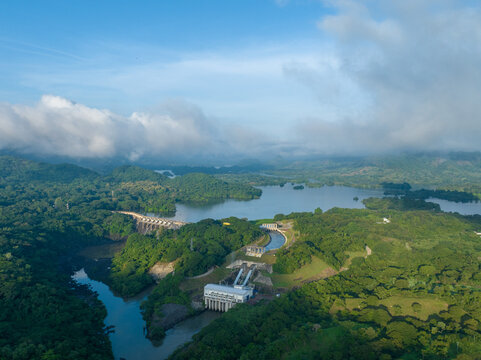 El Salvador, Rio lempa, repreza