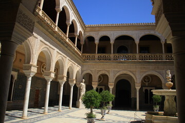 Fototapeta premium courtyard in a moorish palace