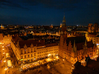 Wrocław widziany z lotu ptaka nocą © Karol