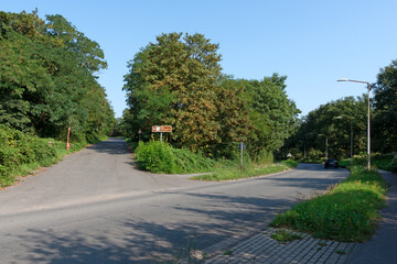 Einfahrt zum Geleucht, auf die Halde Rheinpreussen, Gutenbergstraße in Mörs, 31.08.2024