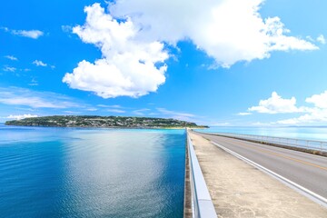 沖縄県、古宇利大橋の絶景