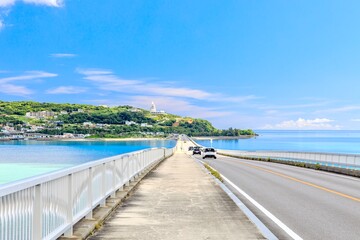 Obraz premium 沖縄県、古宇利大橋の絶景