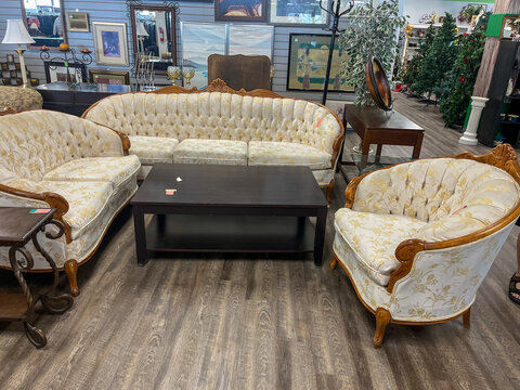 Vintage couches in thrift shop, Vintage, couches, thrift shop, thrift shopping, secondhand, interior, market, antique, antiquing, shopping, used, thrift, room, furniture, chair, home, house, design, l