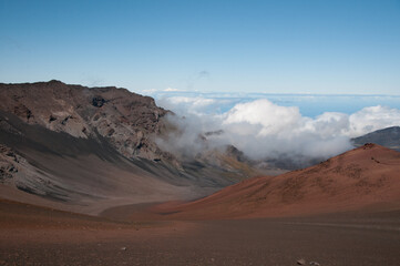 Naklejka premium Haleakala National Park Crater with Clouds