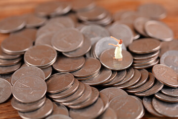 Miniature creative funds’ confused sleepwalking