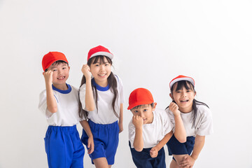 体操着で走り出す小学生　physical education