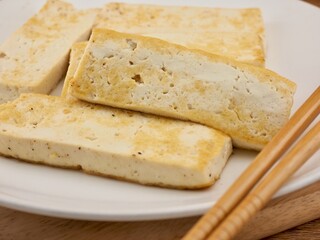 아시아 전통음식 두부구이, 젓가락
