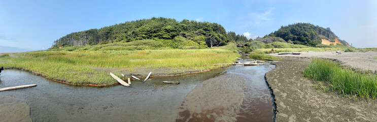Panorama Pacific Beach Washington State River Estuary into Pacific Ocean USA Clear Blue Sky Flat Beach Cliffs