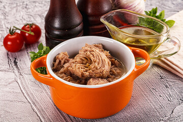 Canned tuna preserve for salad