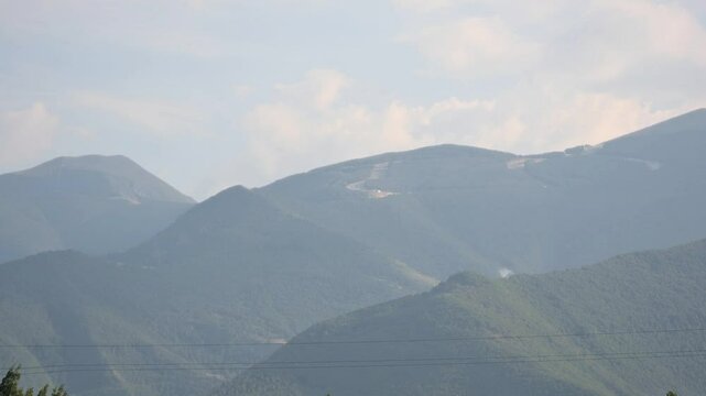 Le montagne viste da Cagli