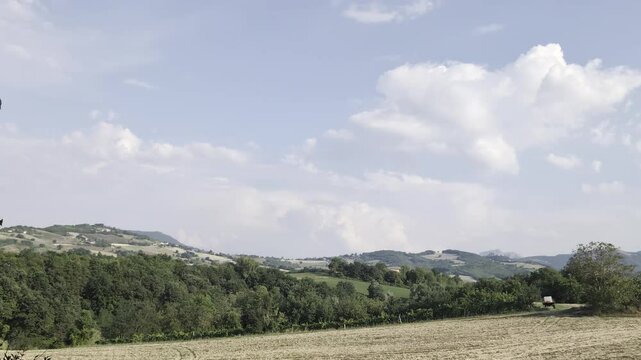 Campi e colline a Cagli