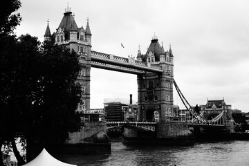 Obraz premium tower bridge in black and white 