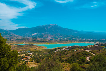 Obraz premium Beautiful view of the mountain and the Viñuela reservoir in Malaga
