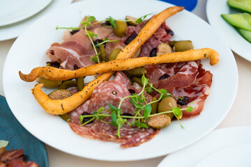 lamb chops with vegetables