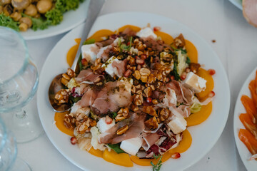 salad with tuna and vegetables