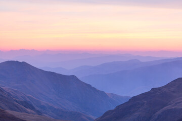 Obraz premium Mountains on sunset