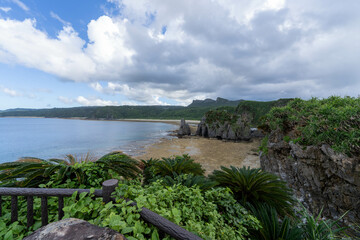 日本　沖縄　海古宇利大橋　美ら海水族館　残波岬　万座毛　街並み　都市景観　アメリカ村　那覇