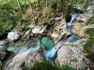 Sunik water grove or waterfalls on the Lepenca stream (Bovec, Slovenia) - Der Sunik-Wasserhain oder Wasserfälle am Bach Lepenca (Slowenien) - Šunikov vodni gaj v Lepeni (Slovenija) © Mario