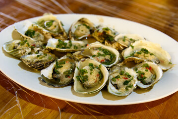 Steamed oysters with garlic, delicious cuisine in Chaoshan, china.

