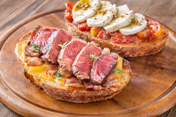 Mozzarella and steak bruschettas