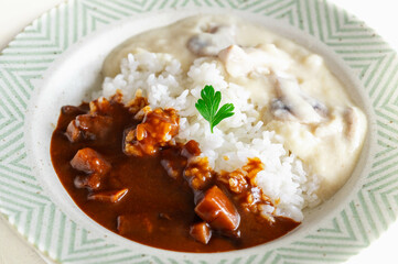 白と黒のカレー