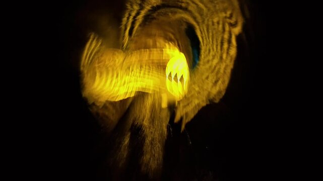 rasante Tunnel-Wasserrutsche mit LED-Beleuchtung, rutschen, Erfrischung, Spa&szlig;, Schwimmbad, Freibad, schnell
