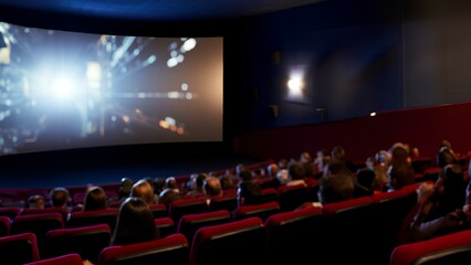 AUDIENCE IN MOVIE THEATER｜映画館の観客