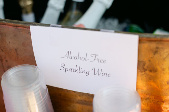 Nonalcoholic Beverage Options for Guests at Wedding