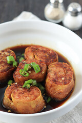 Go Hyong or Ngohyong Ayam with Sweet and Spicy Sauce